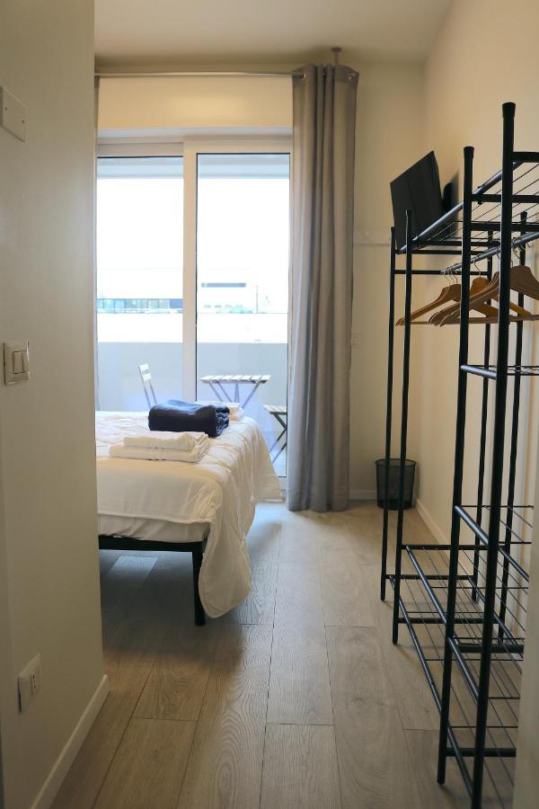 Sleep Inn Assago With Balcony - 8 Bagian luar foto